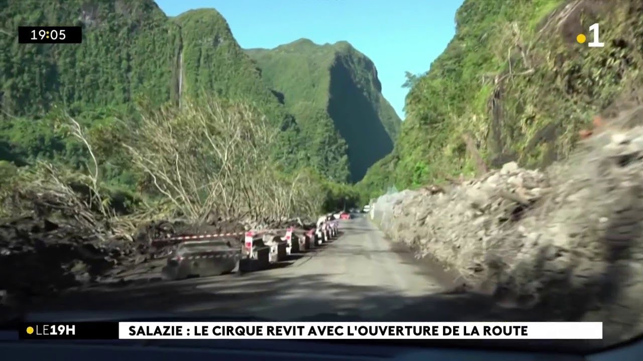 Route rouverte : la vie reprend ti lamp ti lamp à Salazie