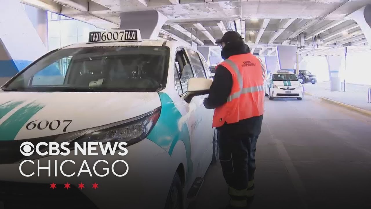 O'Hare Airport workers brave the cold to keep travel moving