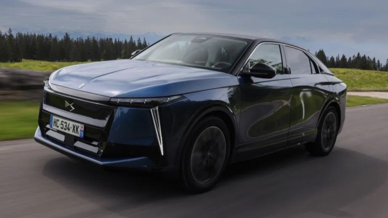 2025 DS N&deg;8 Long Range, Exterior & Interior