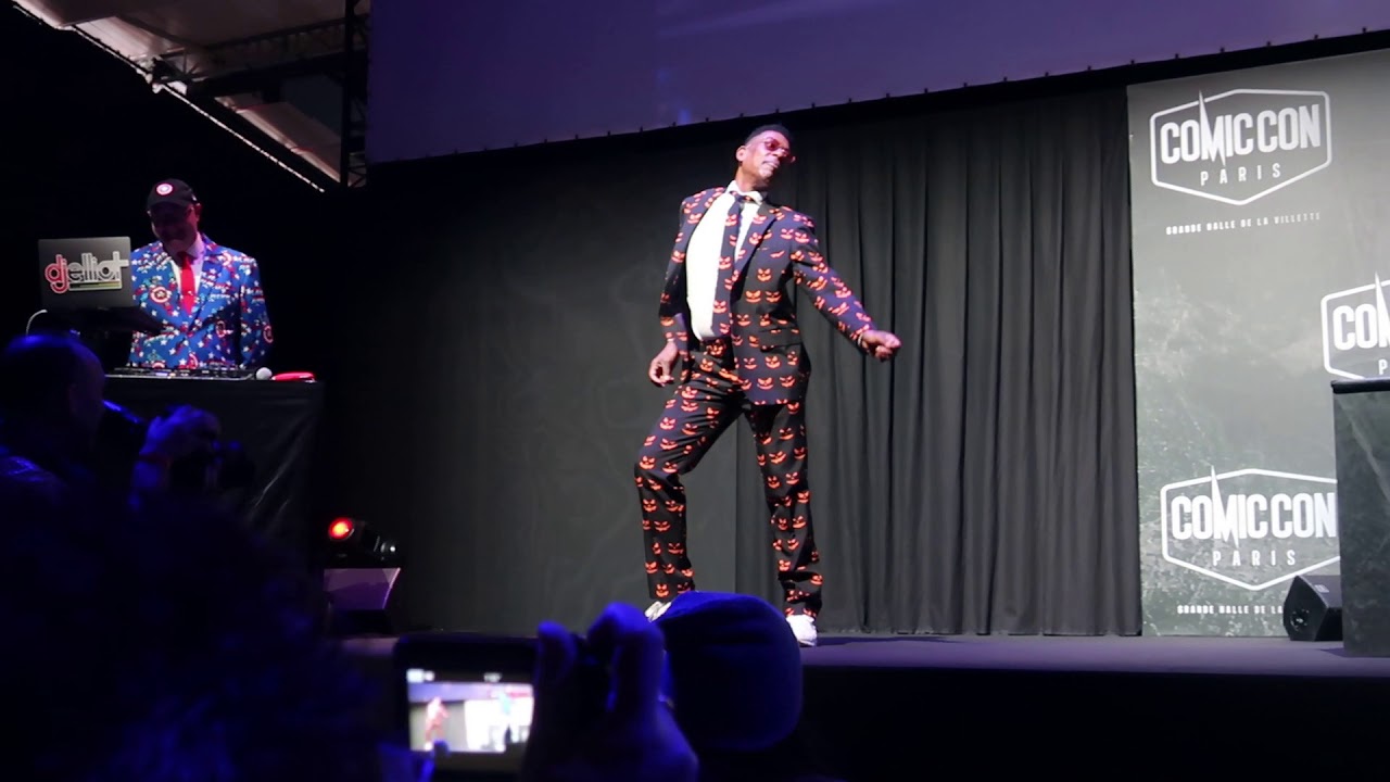 Battle de danse entre Ricky Whittle et Orlando Jones au Comic Con