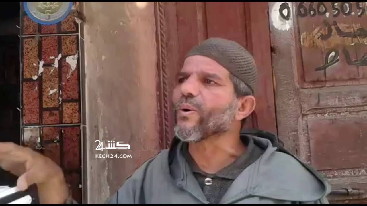 مراكشي يستحضر حلايقية رحلوا عن ساحة جامع الفنا بمراكش