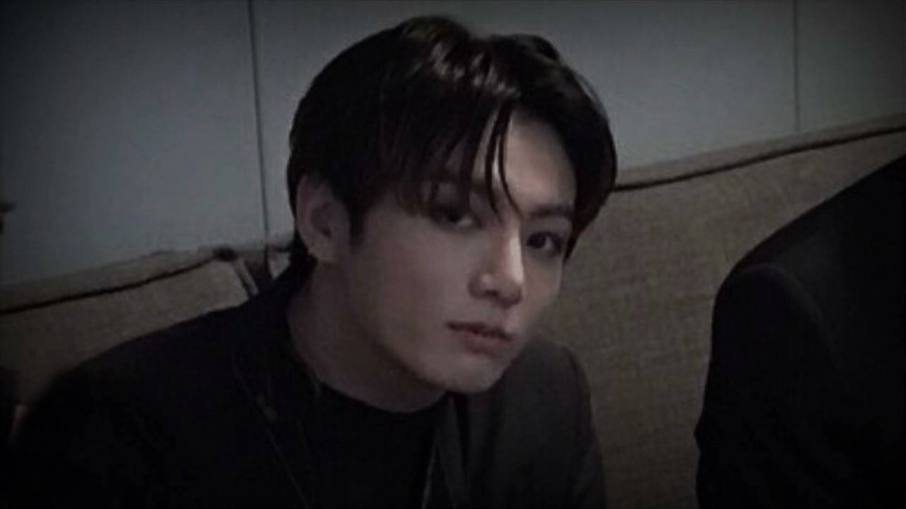 ASMR JUNGKOOK || 'você chora no meio de uma briga.