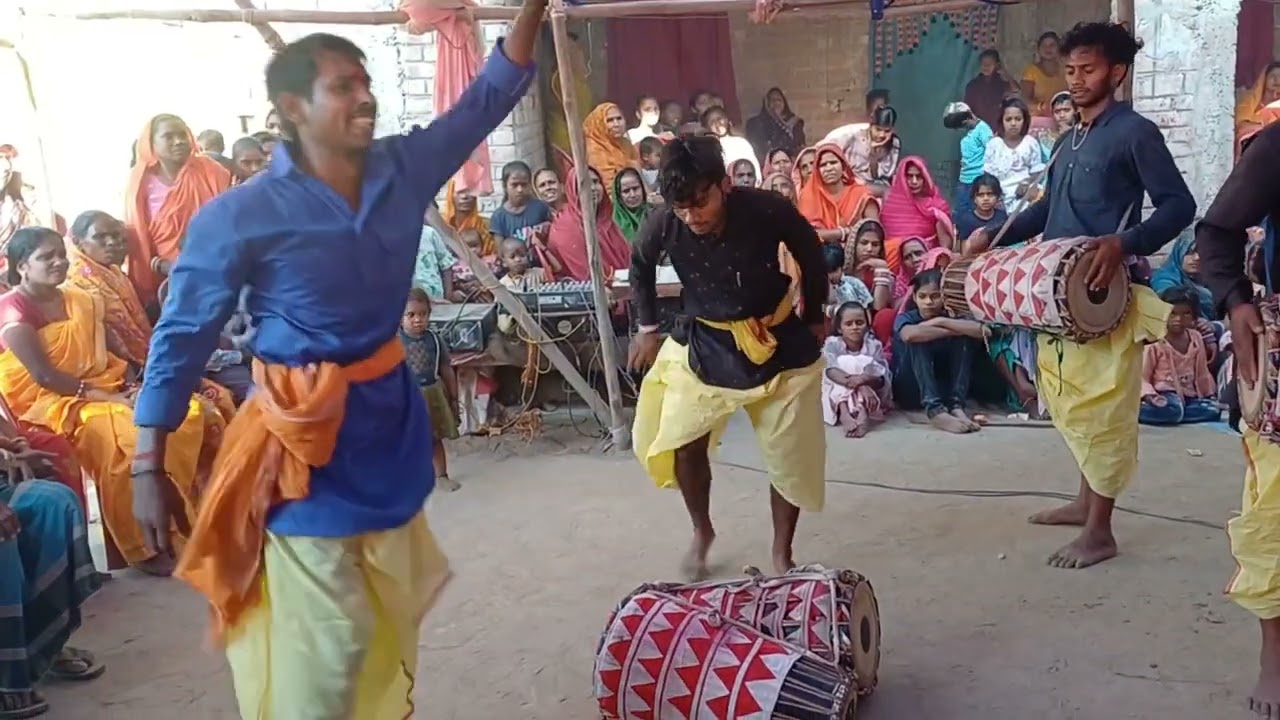 रवि रंजन भगत जी बाबा bhuiya के पूजा देखी कैसे करवाते हैं और कैसे मंदारिया अपना खेल  नाच नाच 