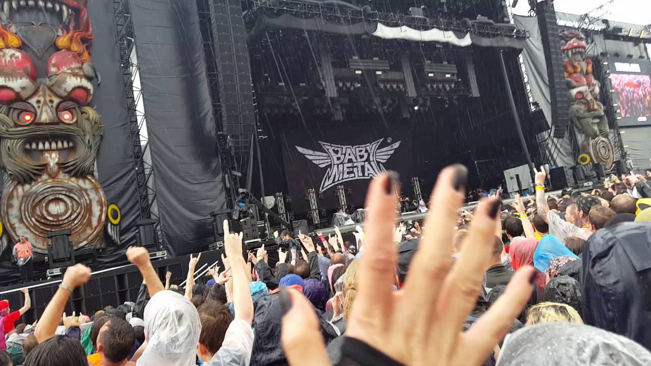 Download Festival 2016 - Babymetal - Gimme Chocolate!!