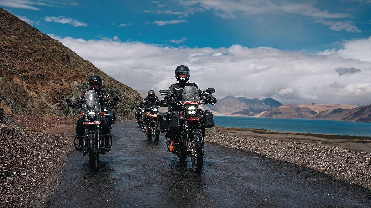 Taming the Himalayas: Jawa Yezdis on the Ladakh Quest