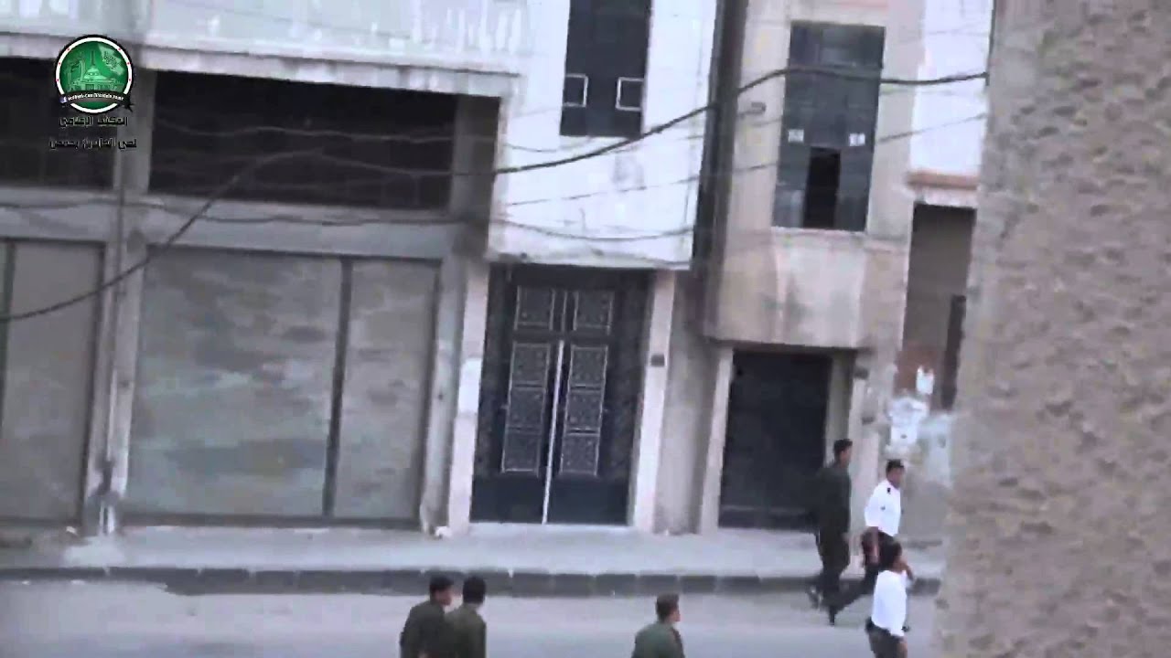 هجوم الأمن والشبيحة على المتظاهرين في حي الخالدية بحمص من ارشيف الثورة