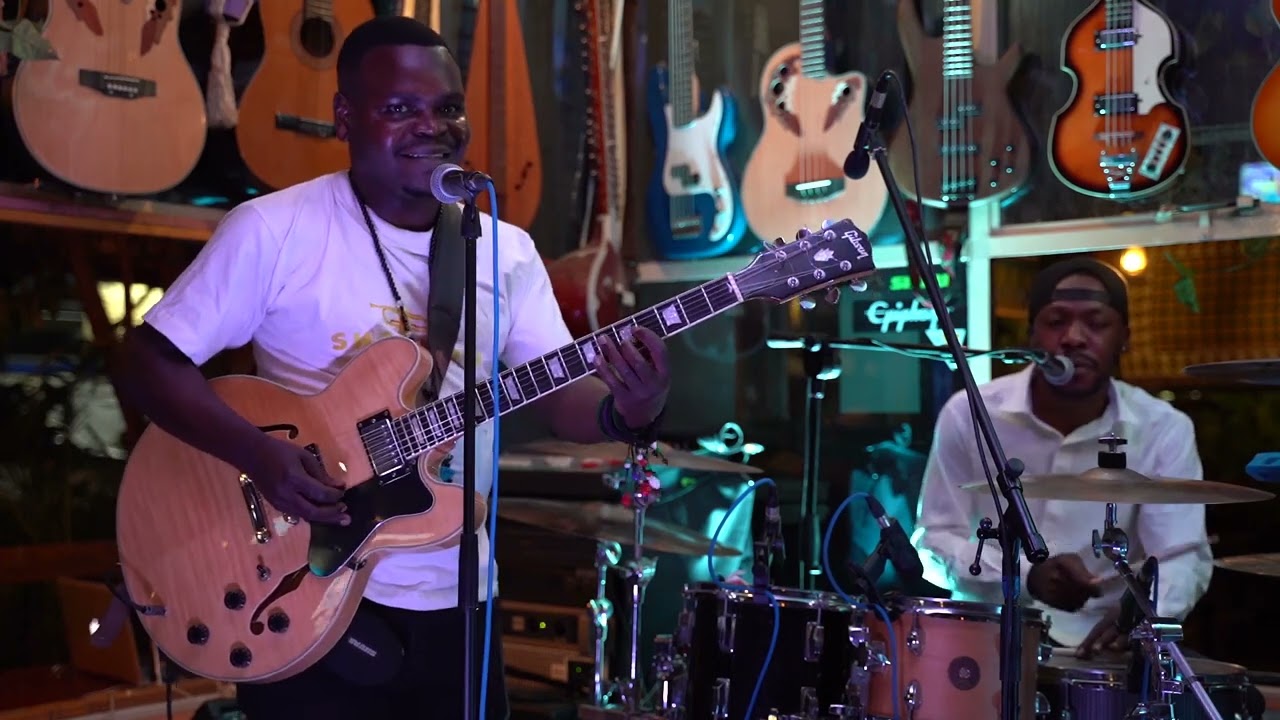 SAGE THE DRUMMER - Pata Pata Song -The Trios Of African band( Live Concert at Geco Café 2022 part 2)
