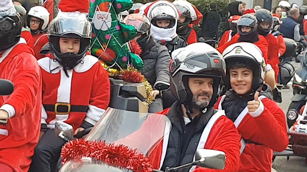 Papa Noel en moto Vigo 2024   🎅 Juan Playas 🏝