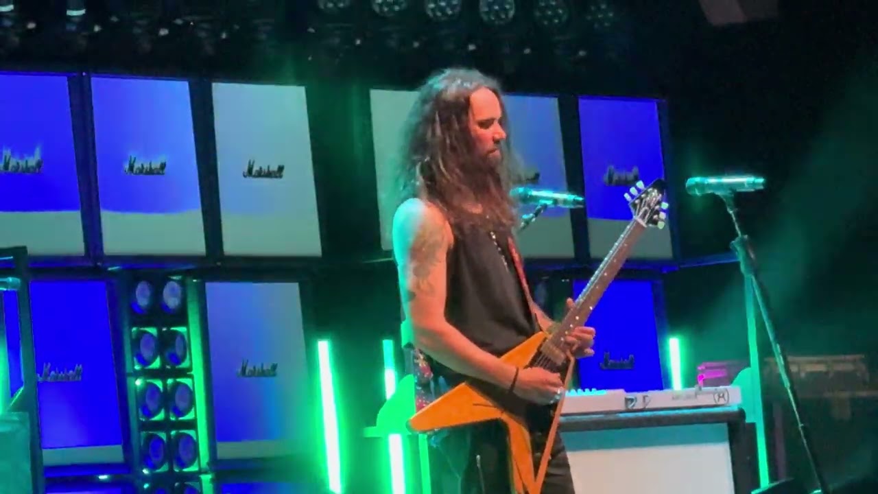 Halestorm - I Gave You Everything 8/22/25 Tinley Park IL 4K & MV88 