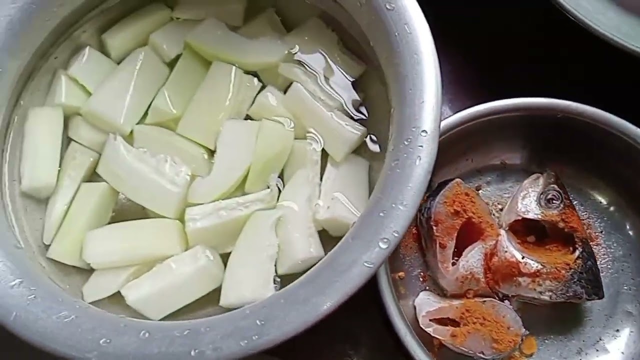 বালতি ভর্তি বৃষ্টির পানি জমা করে রেখেছিলাম আর সেই পানি দিয়ে কতগুলো কাপড় ধুয়ে নিলাম,, #villagelife 