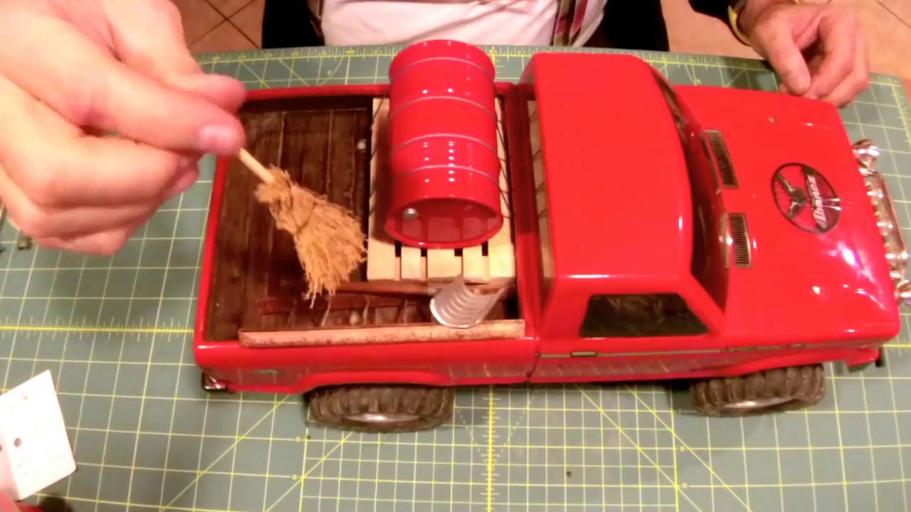 Tamiya CC-01 LandFreeder   with magnetic body mount