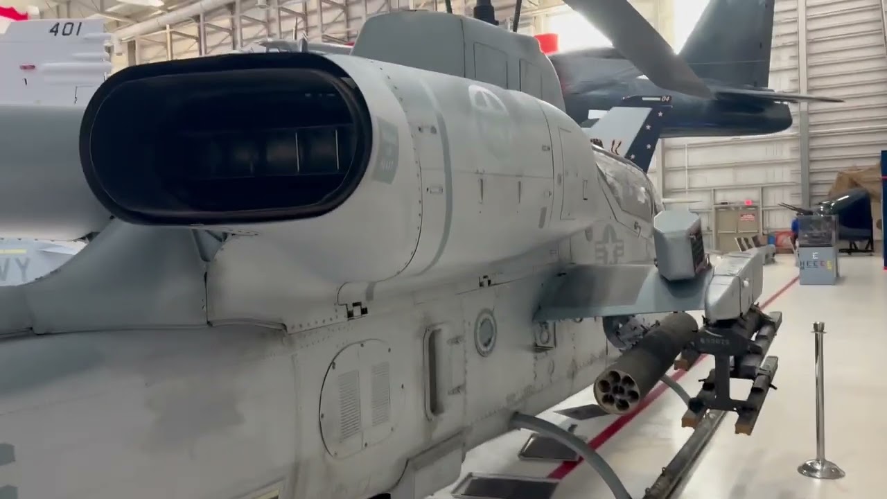 Bell AH-1W Super Cobra Walkaround
