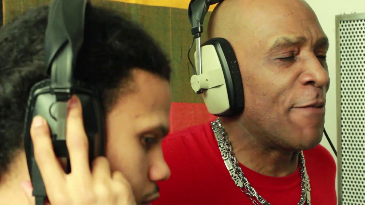 Daddy Freddy & Shumba Youth - Freestyle for Jam Jah Sound @ Friendly Dubs Studio
