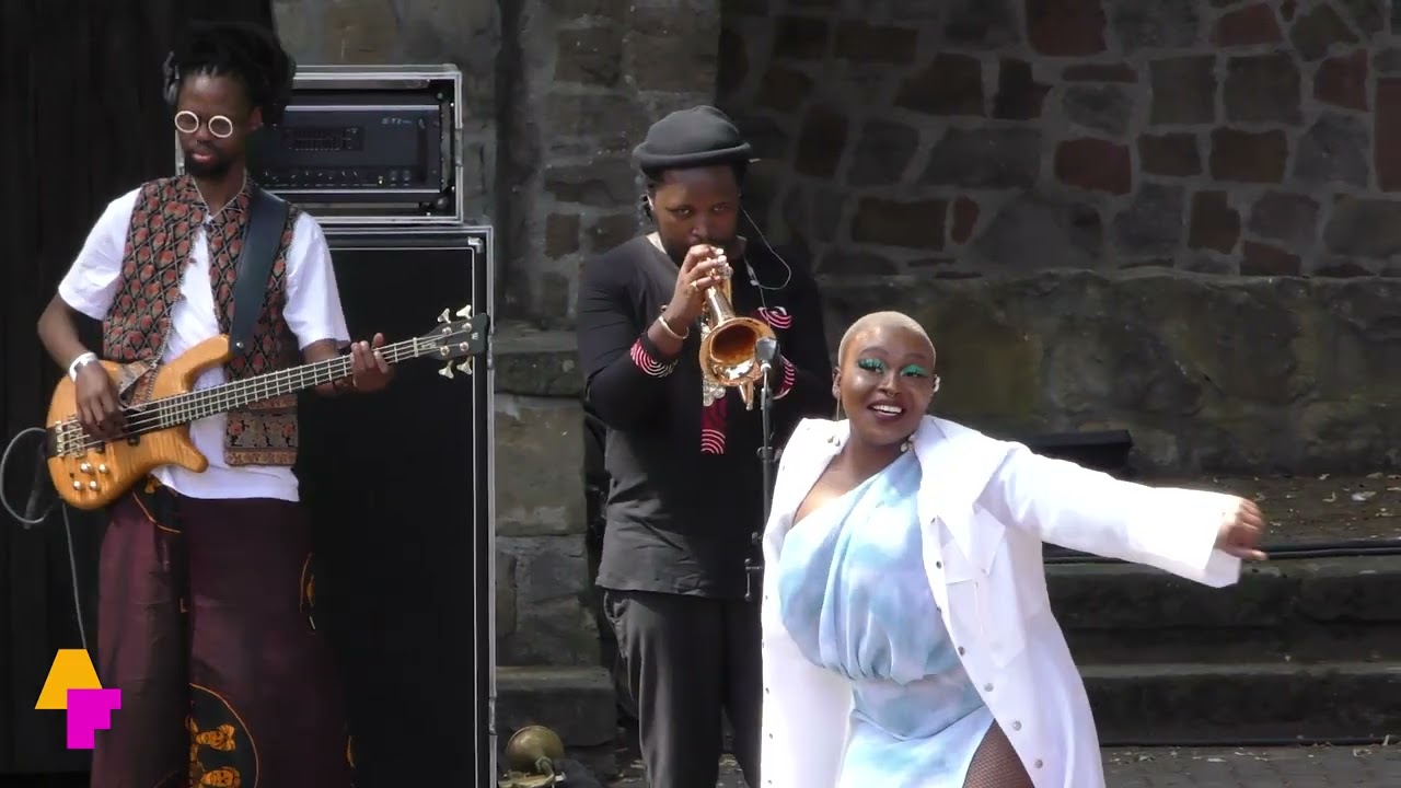 Zoë Modiga - Isegazini - Live at Afrika Festival Hertme 2022