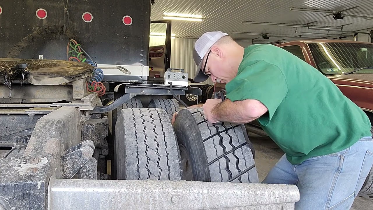 regrooving tires with the VA Alstine G-1000