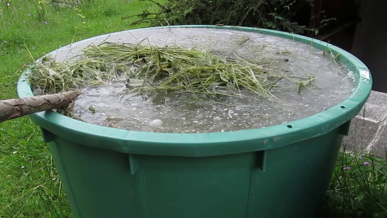 Dünger aus Wiesenschnitt & Gras selber herstellen und gleichzeitig Keimfähigkeit von Unkraut stoppen