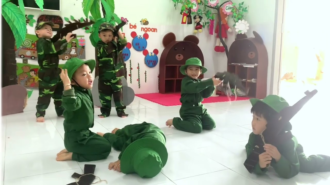 Hoạt cảnh ngày 22/12 lớp 4-5t B2 trường Mầm non Vạn Khánh