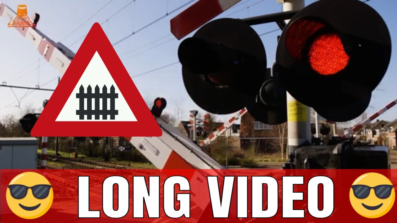 DUTCH RAILROAD CROSSING - 😎 LONG VIDEO 😎 -  Vucht - Helvoirtseweg