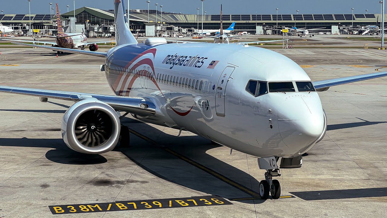 Economy Class on Malaysia Airlines Boeing 737 MAX 8 | Kuala Lumpur - Miri