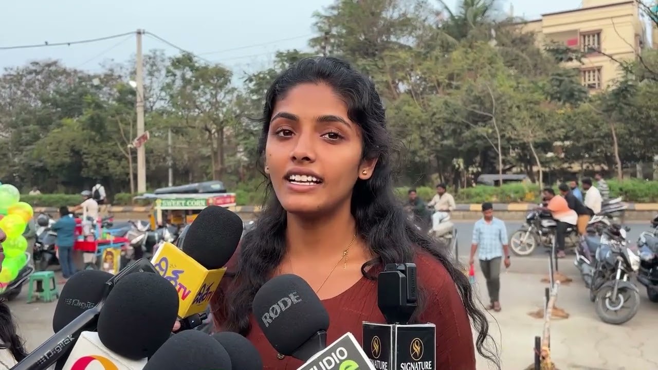 Ram charn Fans fire #publicreaction #publicresponse #ytviral