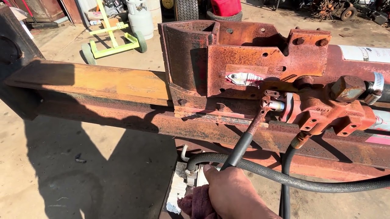 New predator engine on log splitter/ works like a beast 