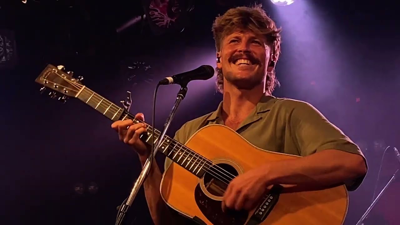 Ziggy Alberts - Runaway (Live in Tokyo, 2024)