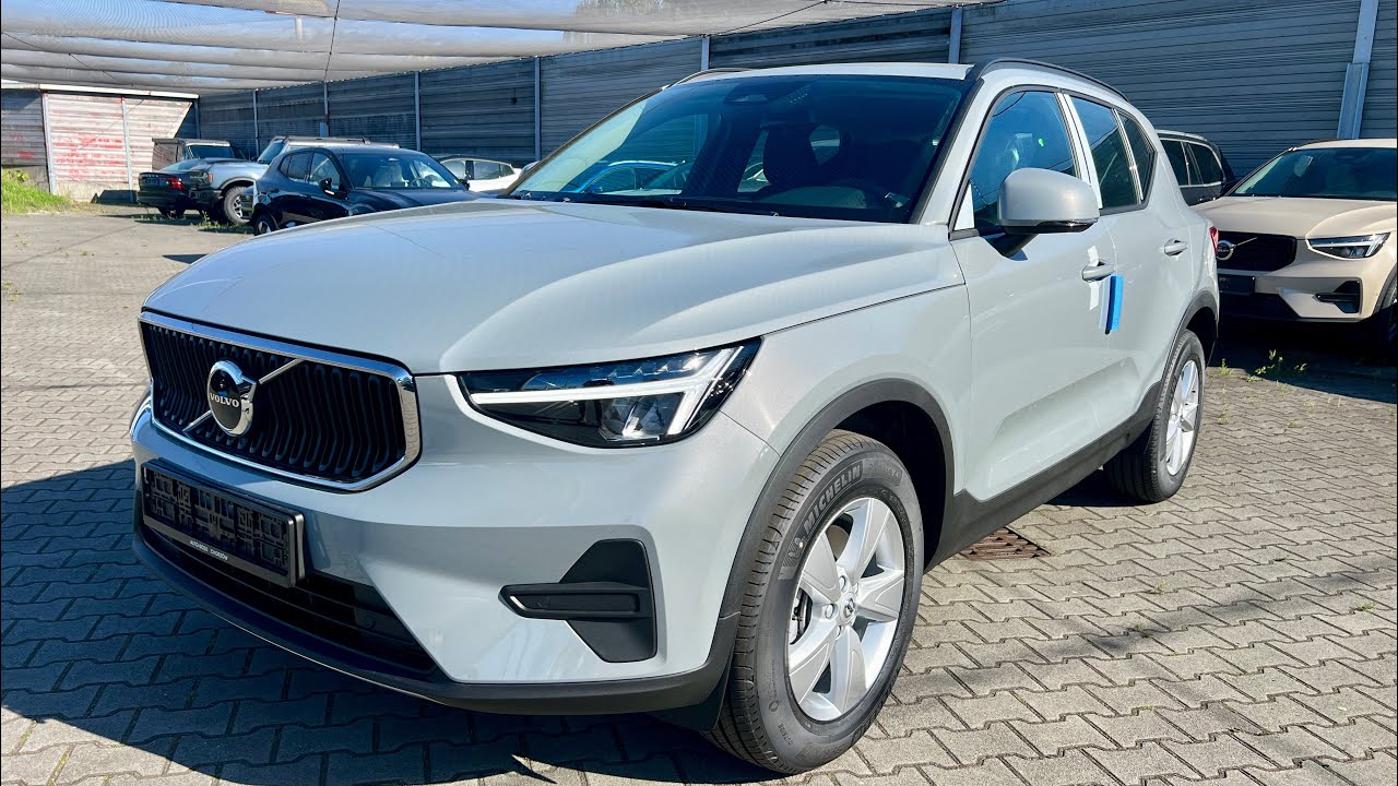 Volvo XC40 B3 Essential | Vapour Grey | Textile seats (Charcoal) (R100)