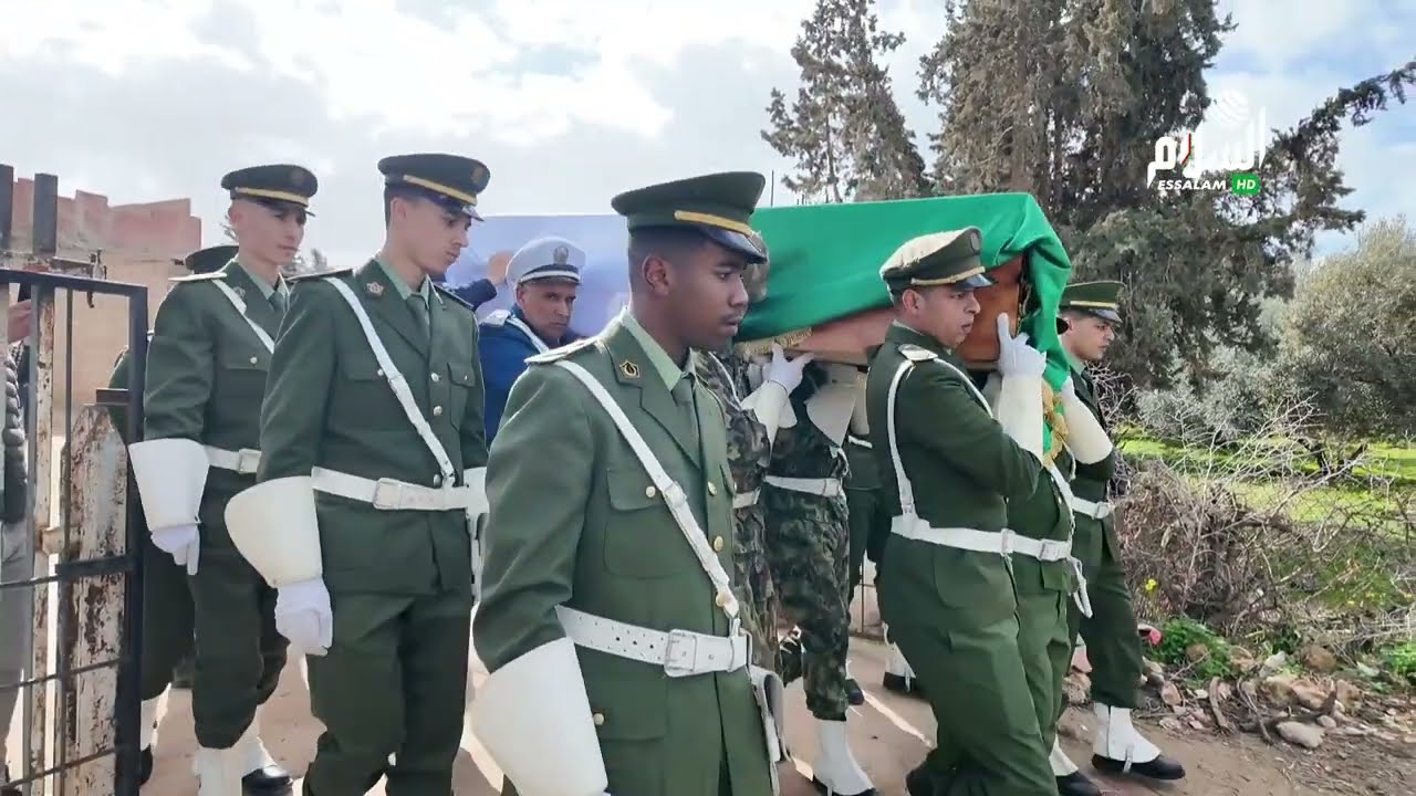 الشلف الرائد عبد اللطيف درقاوي يوارى الثرى في جو جنائزي مهيب