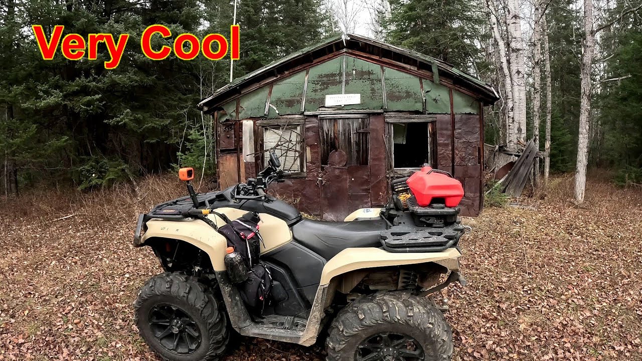 Very cool old Trapper Cabin in the woods falling down North West Ontario visit