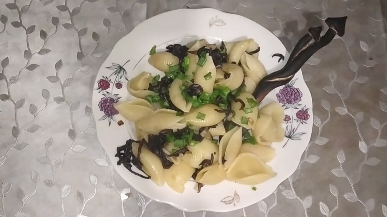 Аурикулярія вухоподібна із макаронами. Простий рецепт.