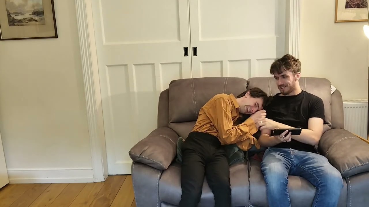 Charlie Sells Darragh on the Dark Web!