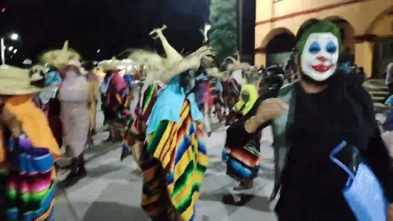 bonita gente de Santiago Yucuyachi.. 2024..
