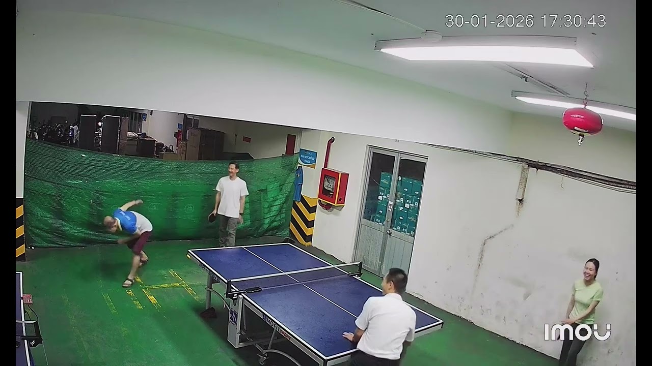 A Báo cùng thầy ba làm gỏi Gà & Thánh nữ