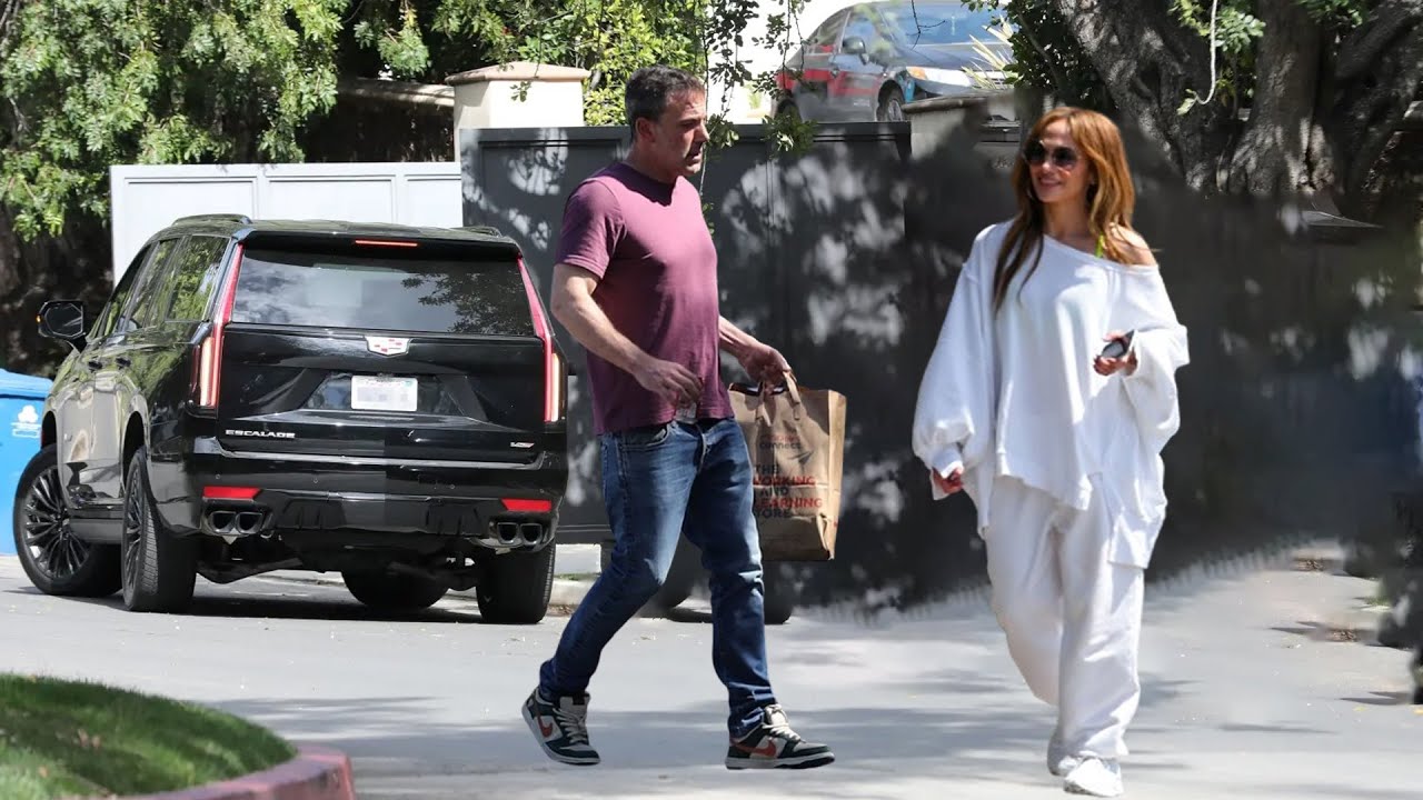 Jennifer Lopez met up with husband Ben Affleck at her rented Brentwood home early this morning