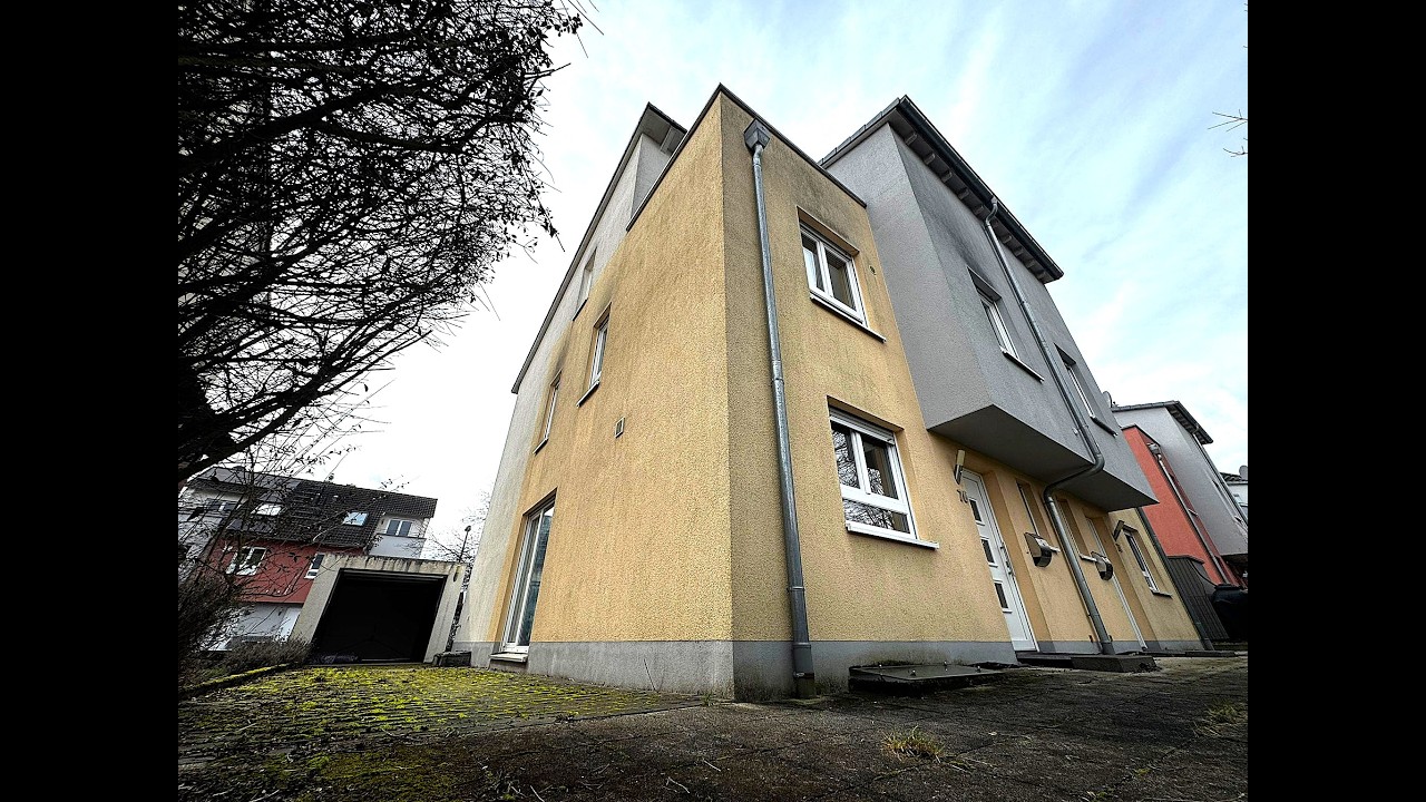 PETS ALLOWED IN 2011 DUPLEX HOUSE! approx. 166 m², 4.5-Room, 3.5-Bed, 2.25-Bath, Garage and Parking