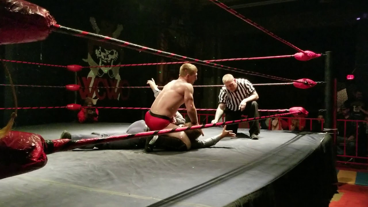 Brayden Lee vs. Levi Everett officiated by Referee Wayne Silver