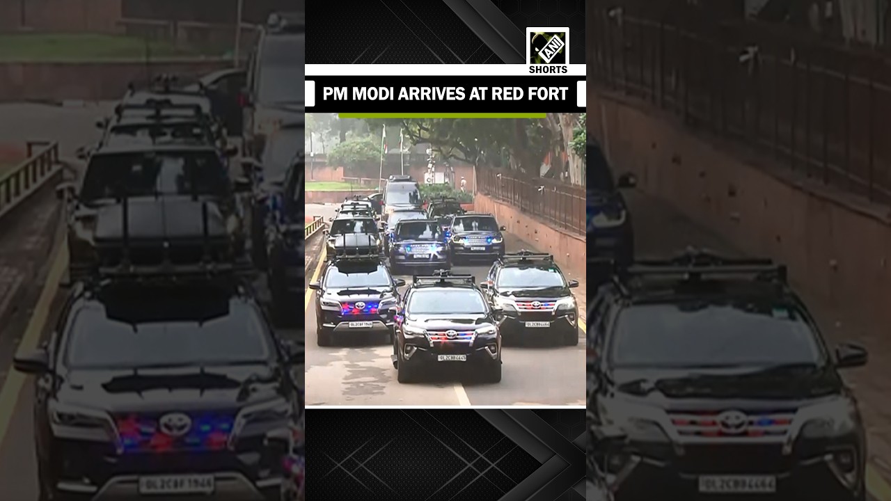 PM Modi arrives at Red Fort to lead the nation's 80th Independence Day celebrations