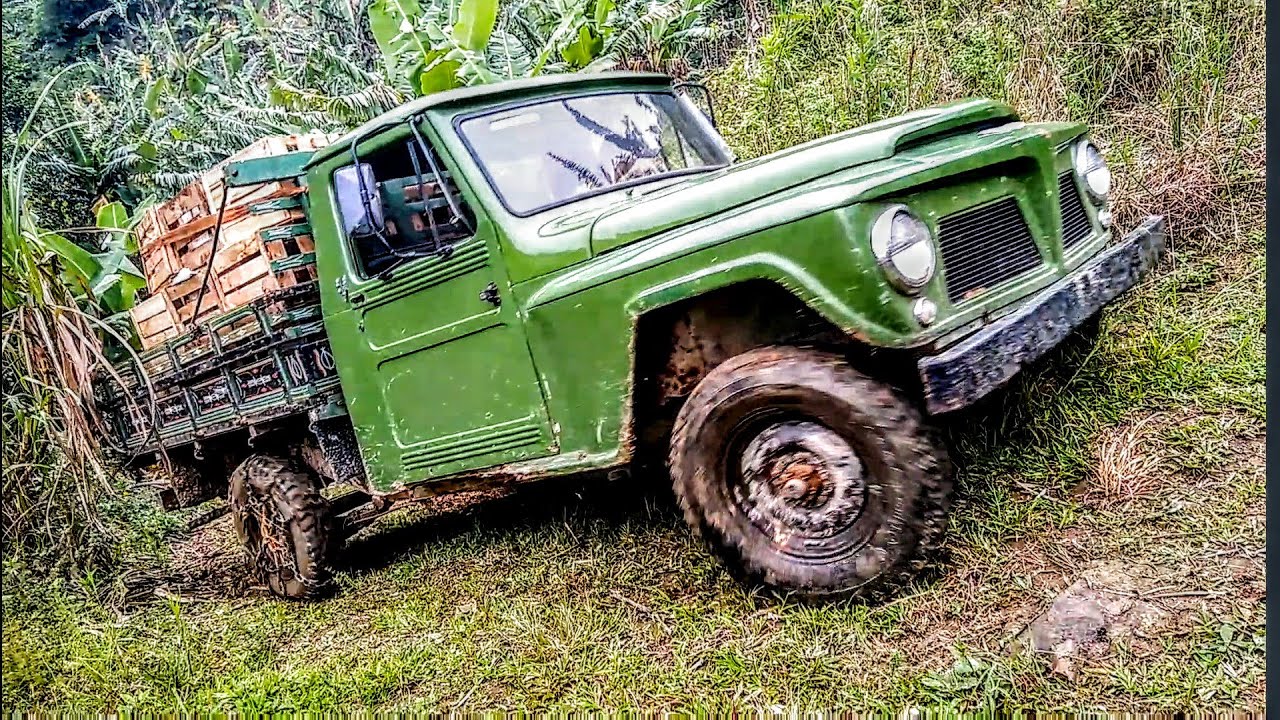 willys f75  subindo morro com corrente 🚜