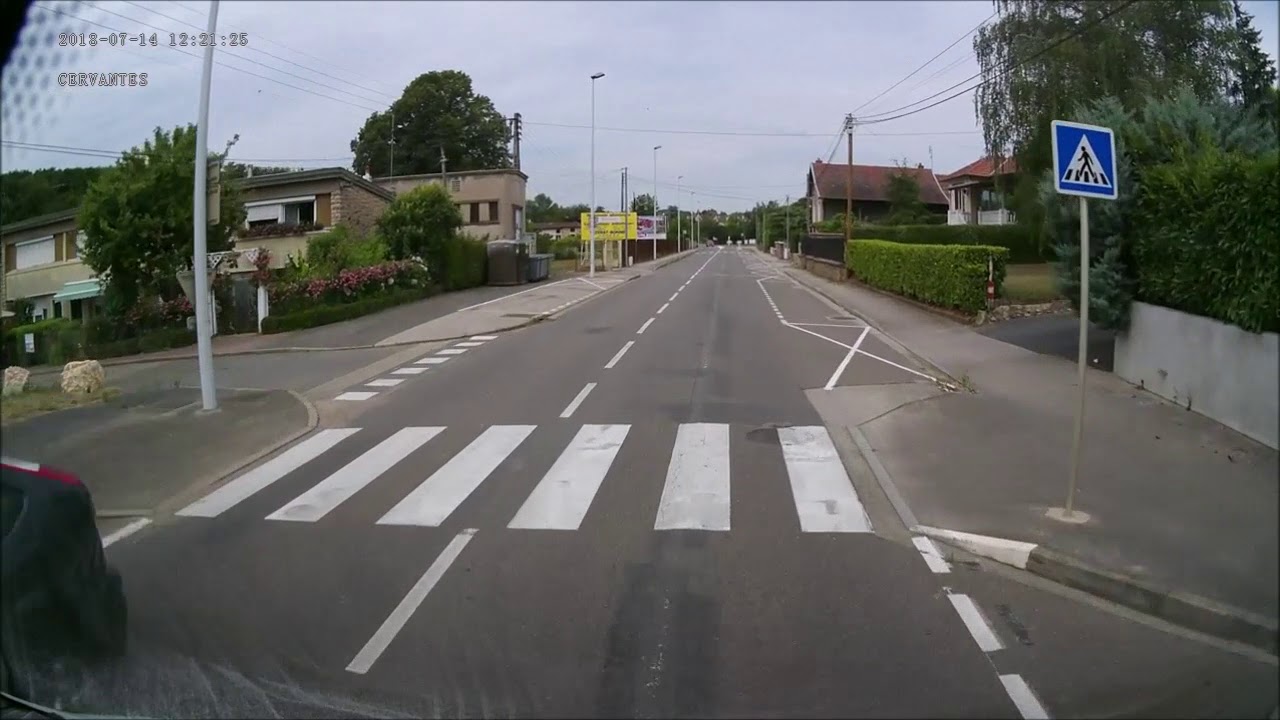 Approach to Charnay-lès-Mâcon France Passion. Central France.14/07/18 N46°17'59.6'' E004°46'30.8''