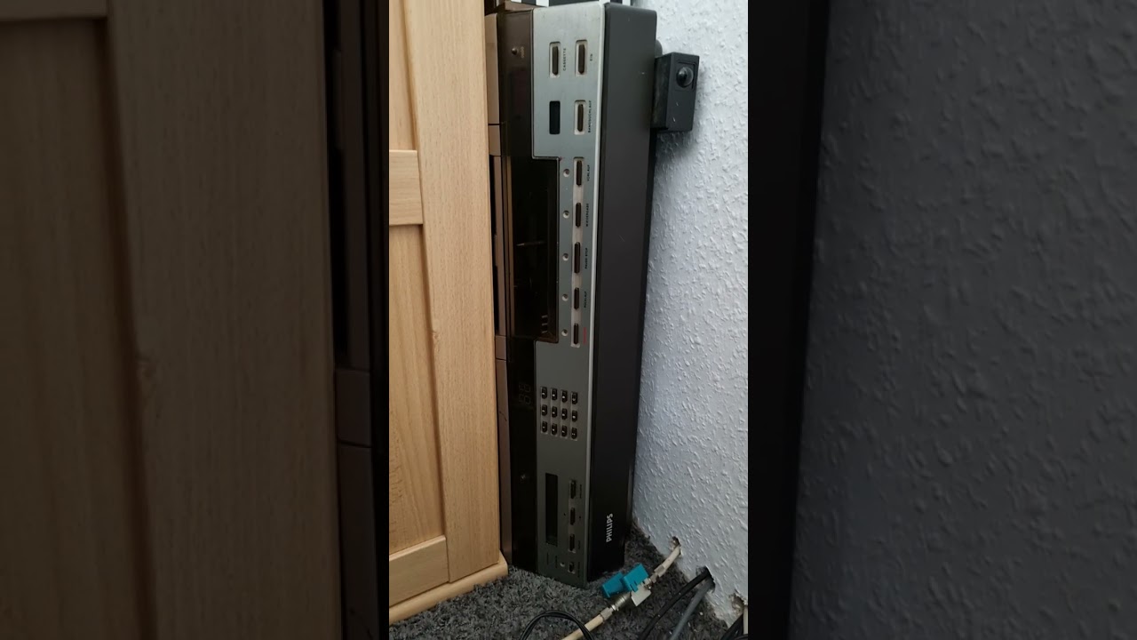 WARNUNG! vor Philips VR2020 Netzeingangskondensator
