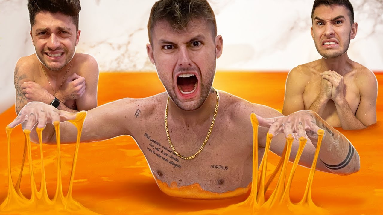 200 Litros De SHAMPOO Na BANHEIRA!!