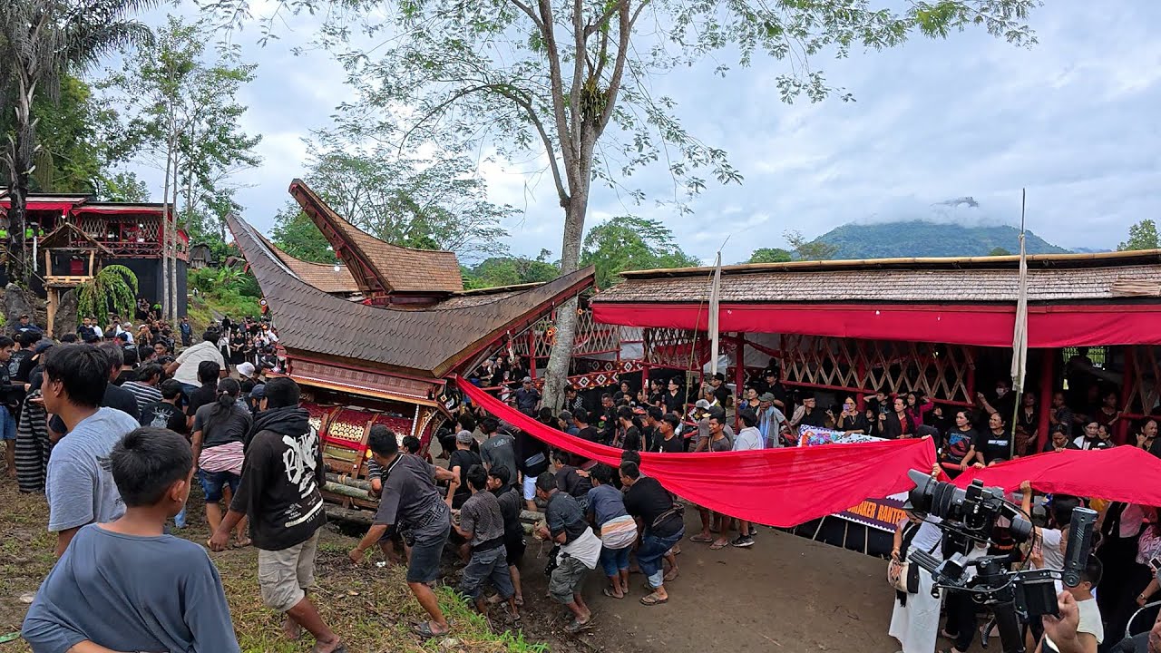 TORAJA FUNERAL,  MA'PALAO Almh.  INDO' BUA'