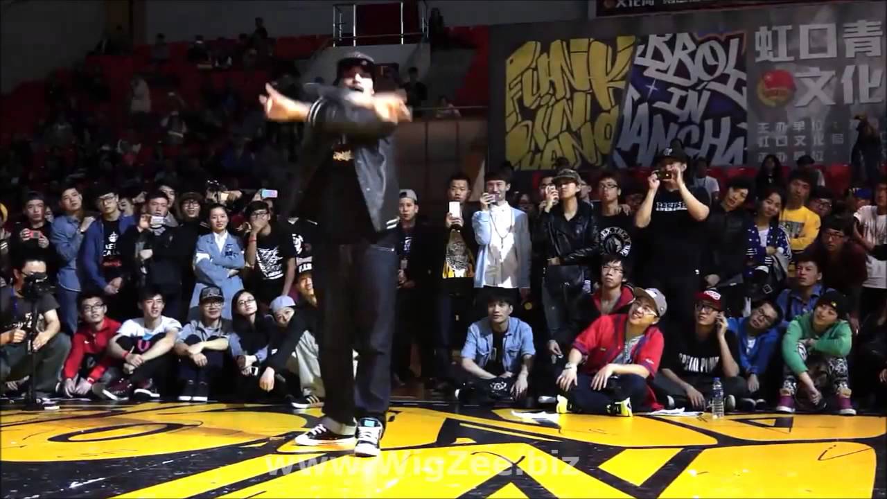 Mr Wiggles solo at FIS China 2014
