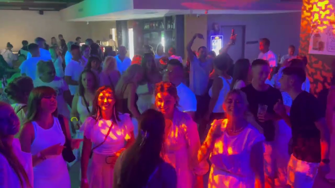 DJ SZICSA - MAMMA MIA WHITE PARTY Mohács 1444 Coffee & More 2025. augusztus 19. kedd (TELT HÁZ)