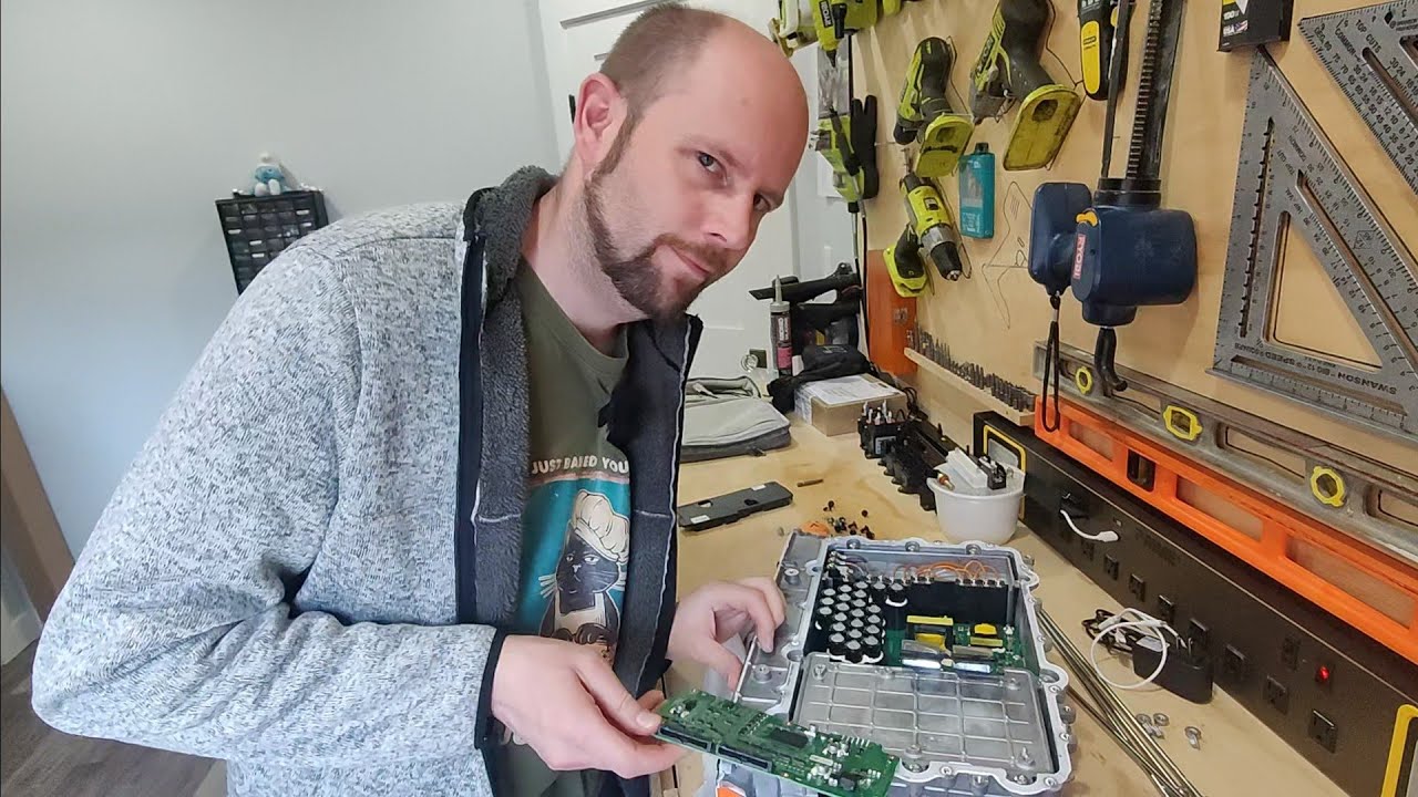 Teardown of the INFAMOUS Hyundai/Kia/Genesis ICCU