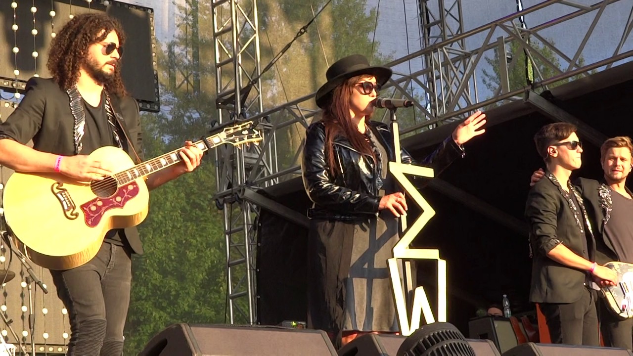 EWA FARNA - BOKY JAKO SKŘIN - 15.7. 2017 - PARDUBICE