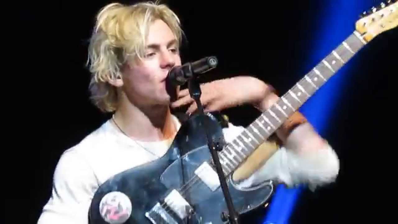 R5 - Forget About You - Reading, PA (11/26/14)