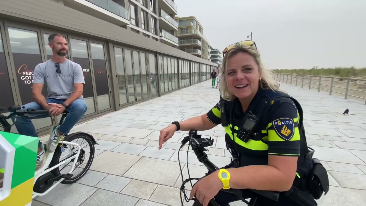 Kijkduin Bad - handhavers en wijkagent