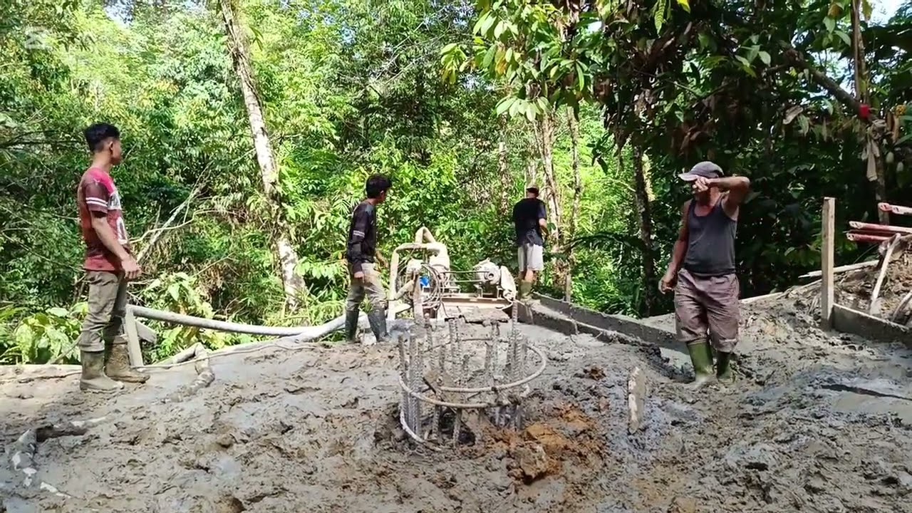 Borpile diameter 80, kedalaman 25mtr yang harus di kerja kan