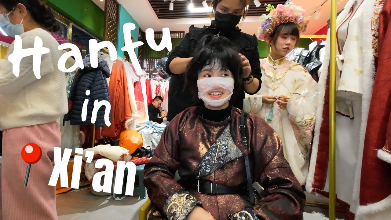I tried wearing Hanfu for the First Time in Xi'an!!